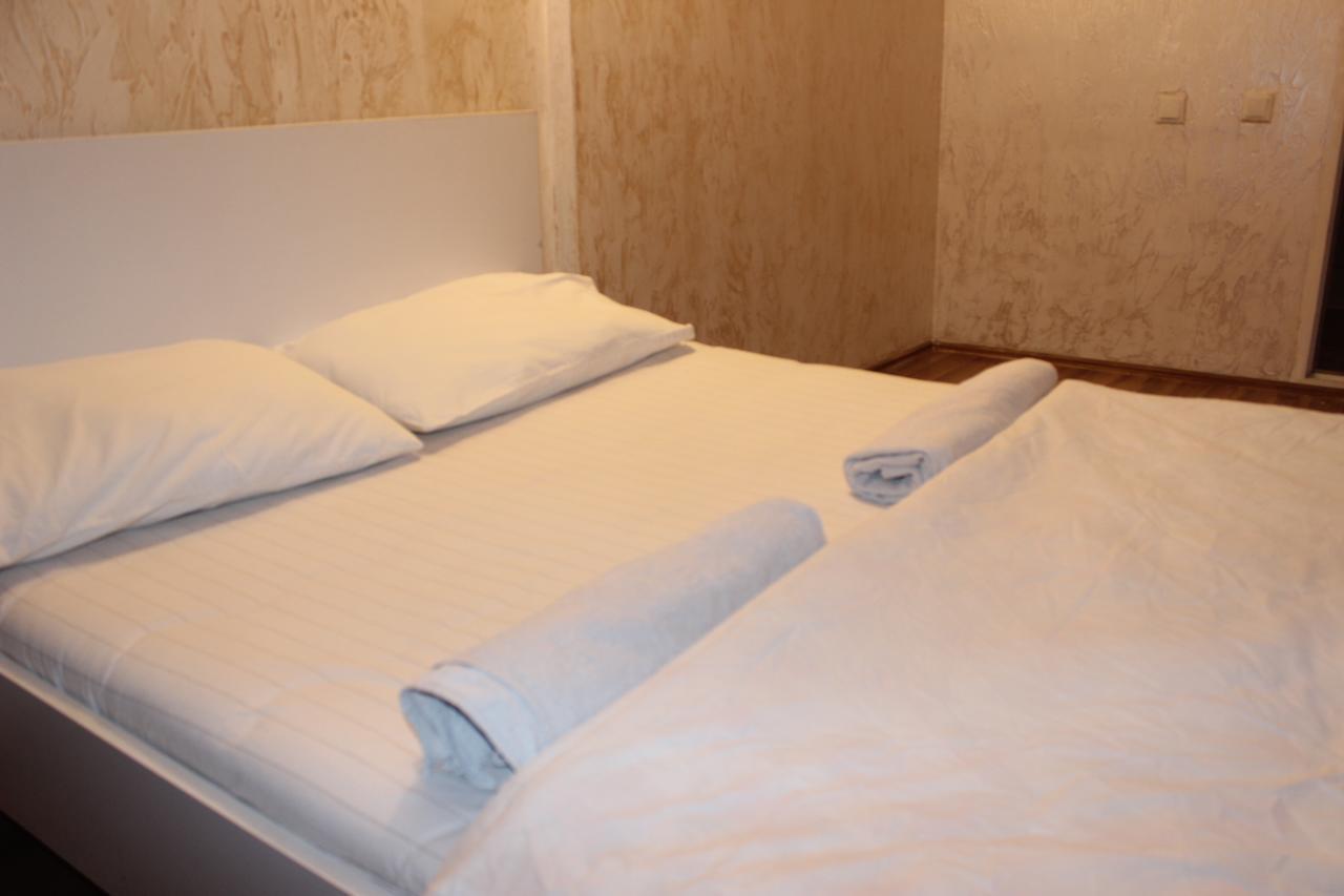 Hotel Belfast Batumi Esterno foto