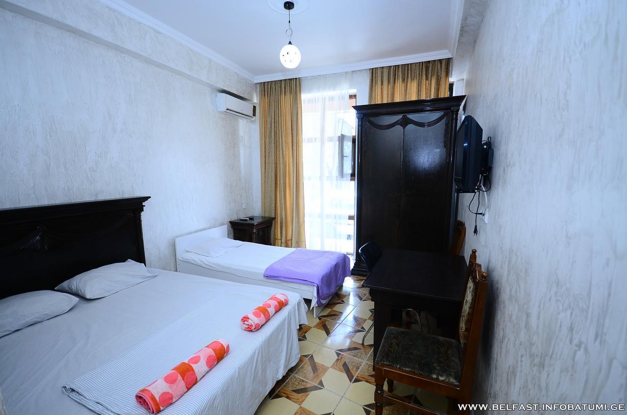 Hotel Belfast Batumi Esterno foto