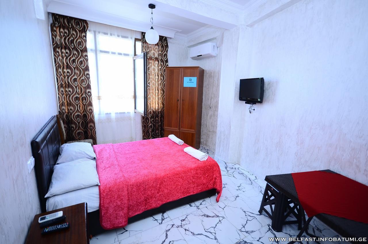 Hotel Belfast Batumi Esterno foto