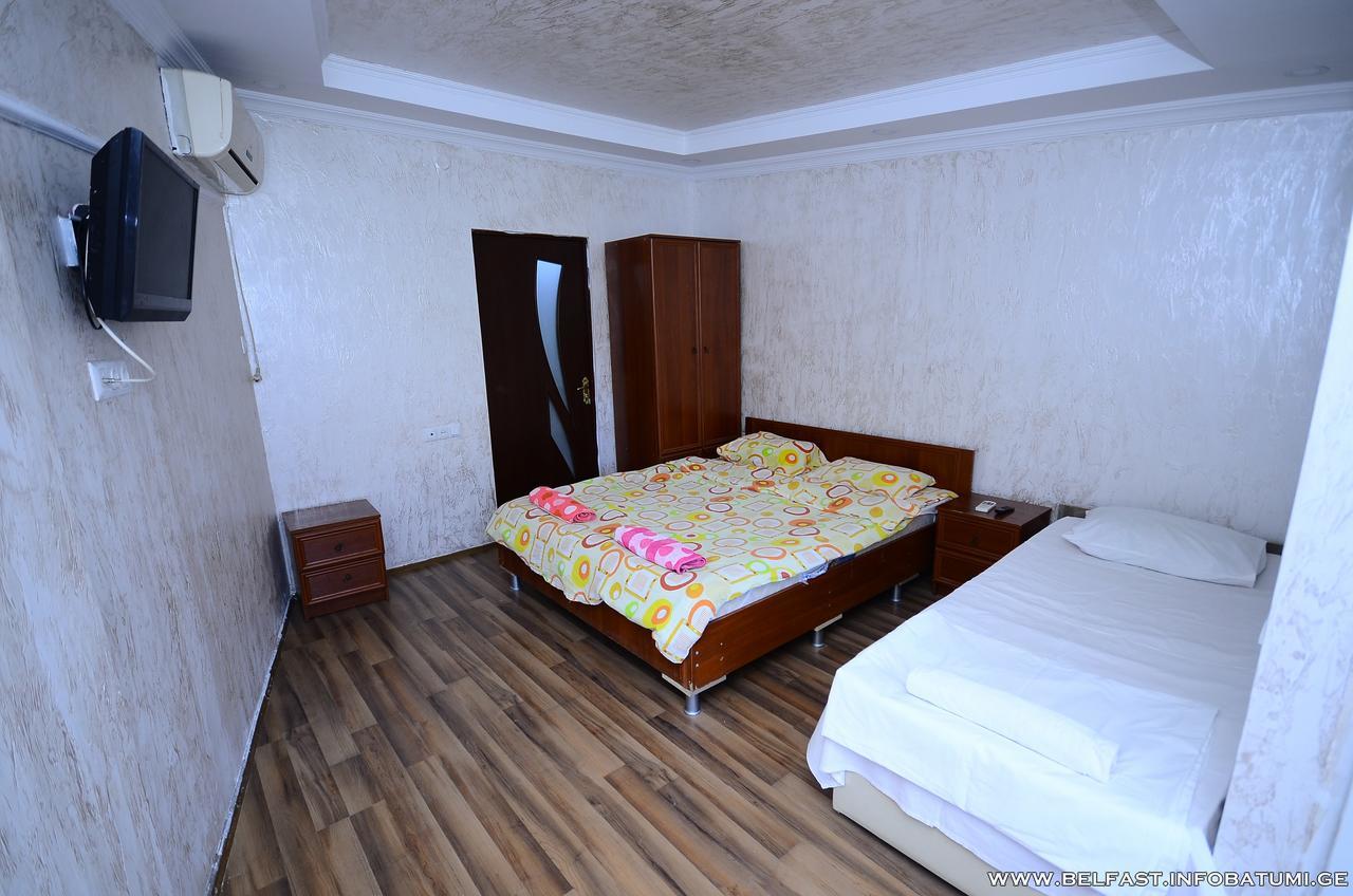 Hotel Belfast Batumi Esterno foto